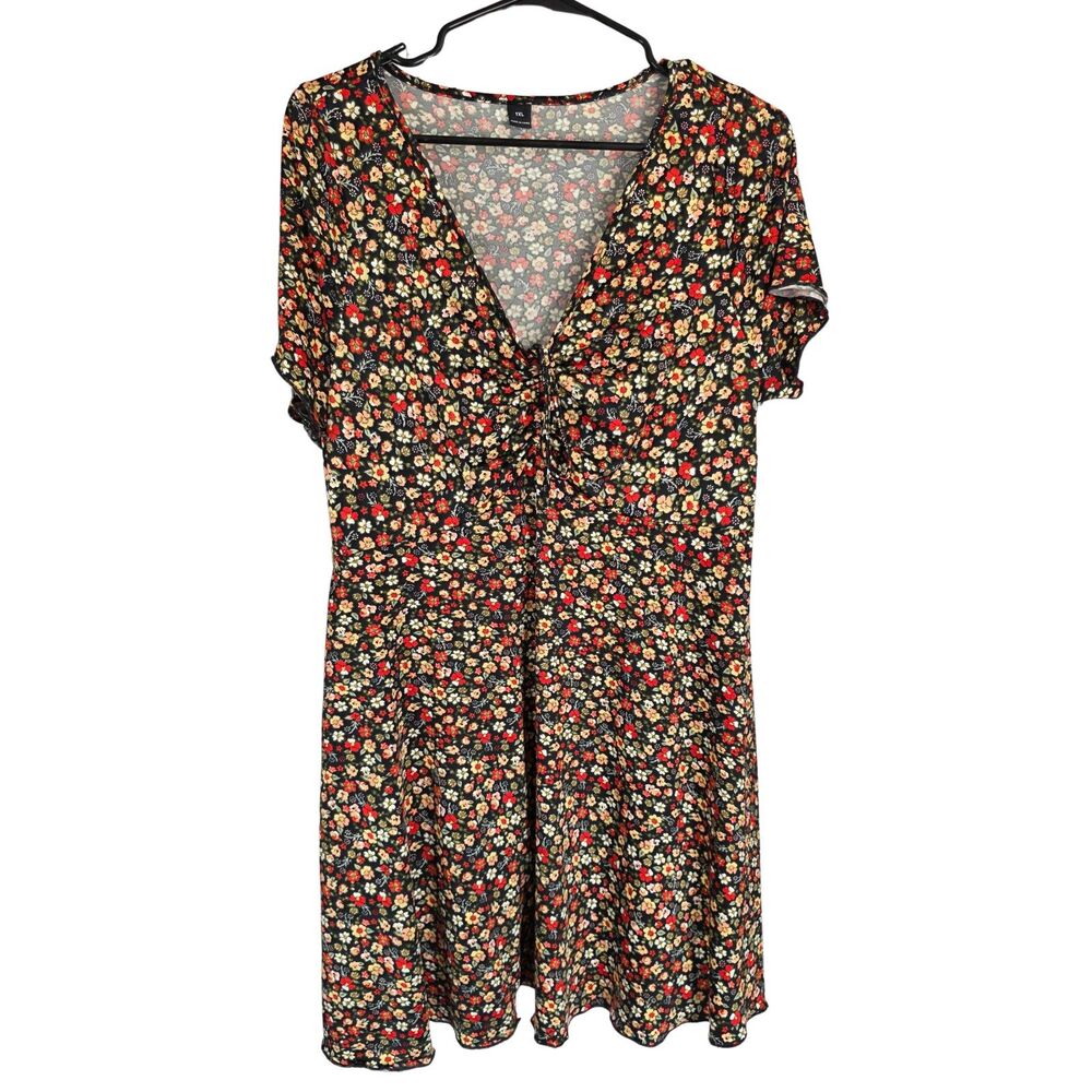 NWOT Boutique Ditsy Floral Midi Dress/Shirt Front Tie Size 1XL